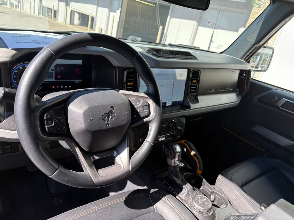Certified 2023 Ford Bronco Badlands w/ Sasquatch Package AWD/4WD image 19
