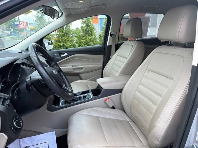 Certified 2017 Ford Escape SE w/ SE Leather Comfort Package AWD/4WD image 11