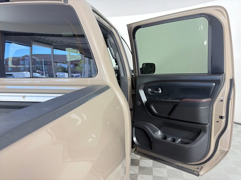 Used 2022 Nissan Titan PRO-4X w/ Pro-4x Convenience Package AWD/4WD image 28