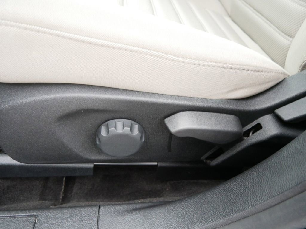 Certified 2019 Ford Fusion S FWD image 13