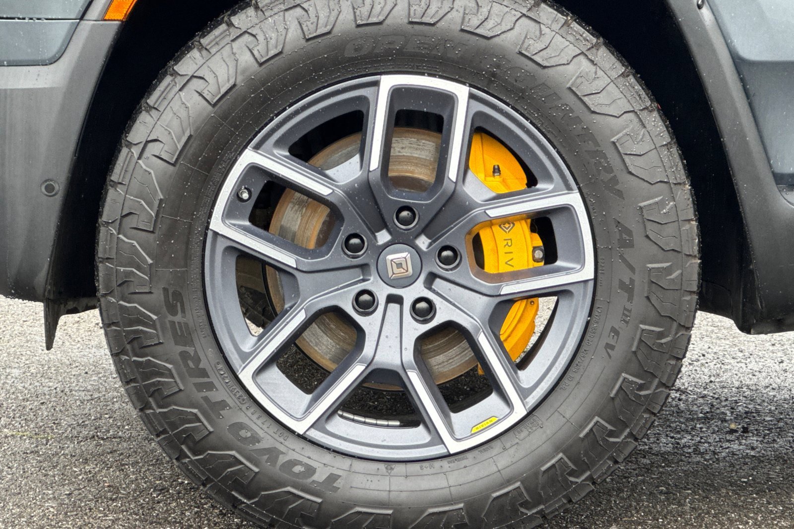 Used 2022 Rivian R1T Launch Edition image 26