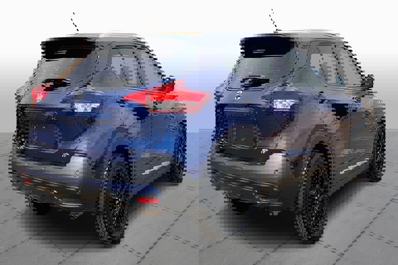 Used 2020 Nissan Kicks SR image 13