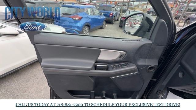 Certified 2025 Ford Expedition Active image 6