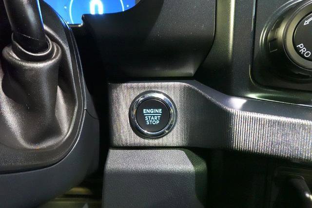 Certified 2025 Ford F350 Platinum w/ Tremor Off-Road Package AWD/4WD image 21