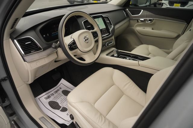Used 2025 Volvo XC90 B6 Plus w/ Protection Package Premier AWD/4WD image 8