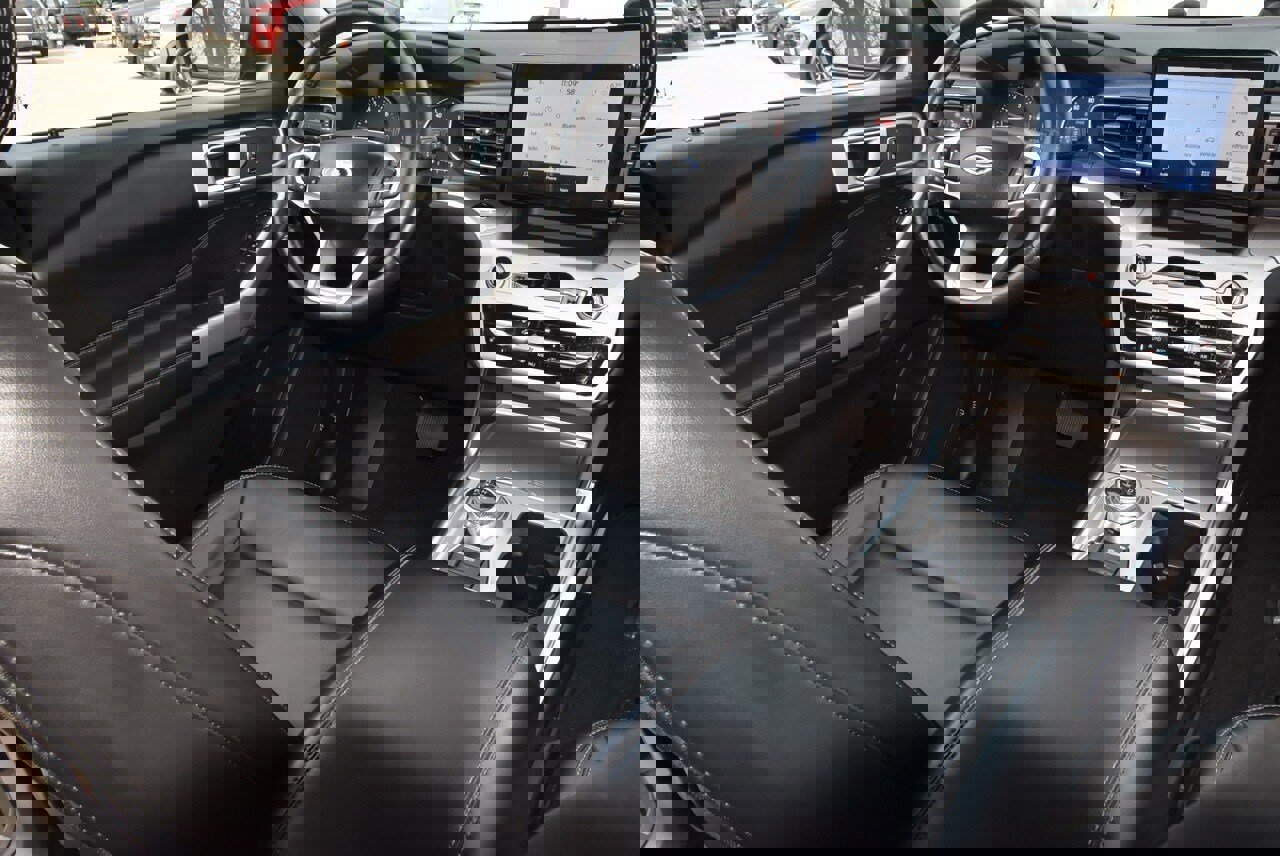 Certified 2023 Ford Explorer XLT w/ Equipment Group 202A image 17