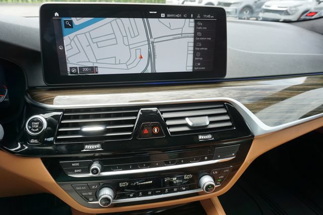 Used 2022 BMW 530i w/ M Sport Package RWD image 4