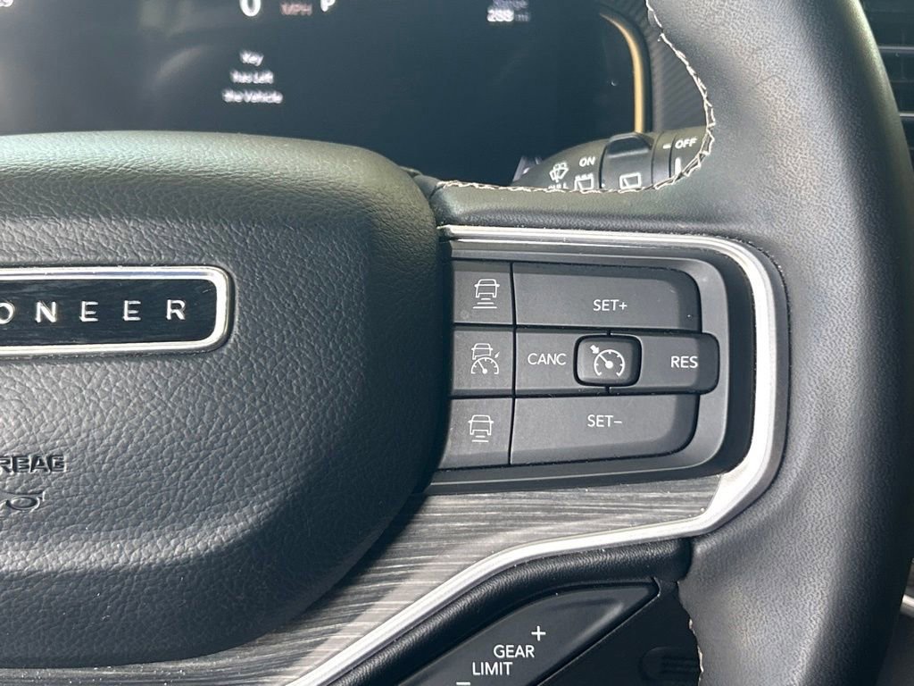 Used 2024 Jeep Wagoneer L Series II w/ Flexible Seating Group image 38