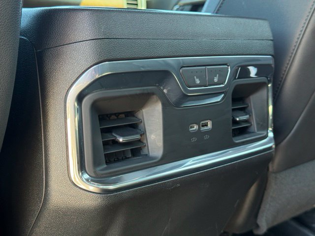 Used 2023 Chevrolet Silverado 1500 High Country w/ Technology Package AWD/4WD image 34