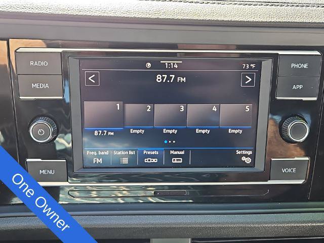 Used 2024 Volkswagen Jetta SE w/ Panoramic Sunroof Package FWD image 19