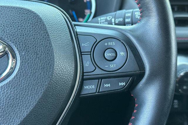 Used 2021 Toyota RAV4 SE w/ Weather & Moonroof Package AWD/4WD image 21