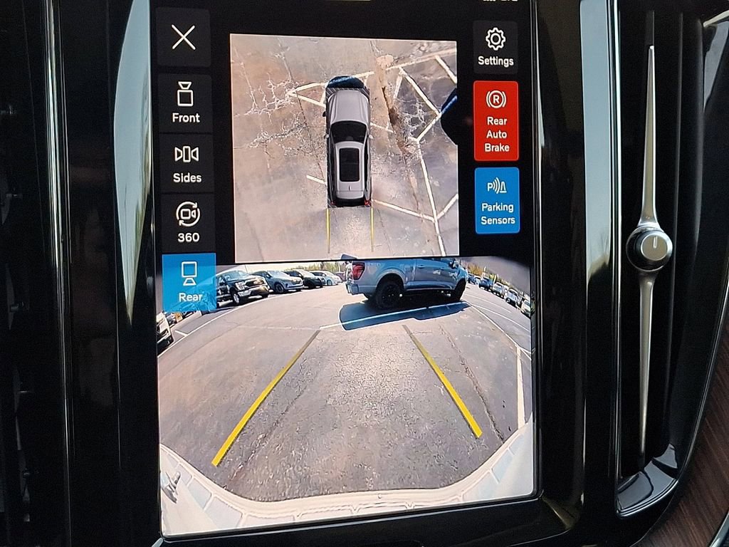 Used 2024 Volvo XC60 B5 Plus w/ Protection Package Premier AWD/4WD image 18