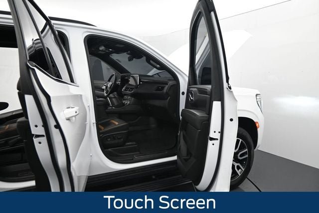 Used 2024 GMC Yukon AT4 w/ AT4 Premium Package AWD/4WD image 19
