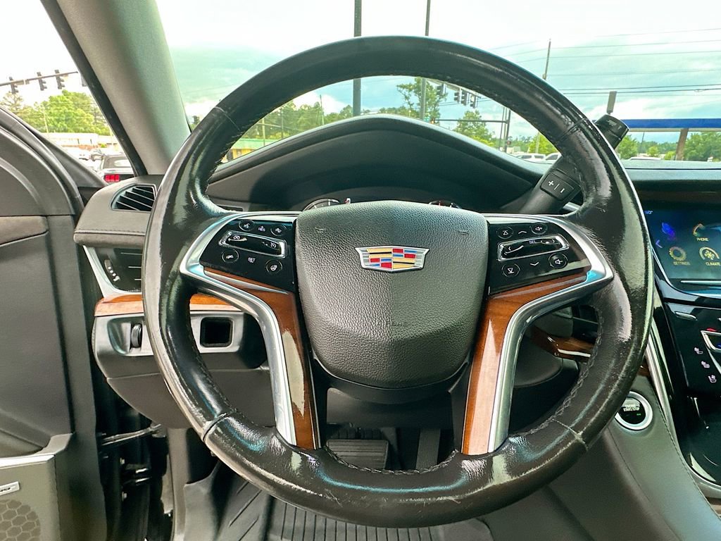 Used 2019 Cadillac Escalade Luxury RWD image 18