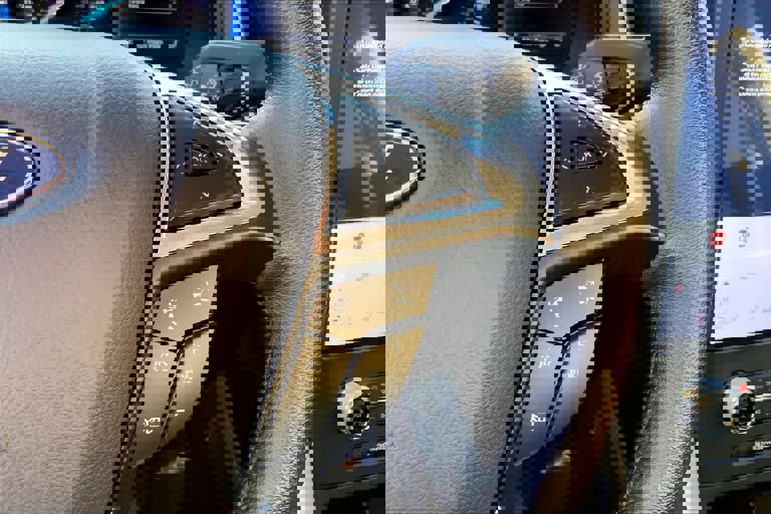 Certified 2024 Ford Edge SEL w/ Sport Appearance Package image 24