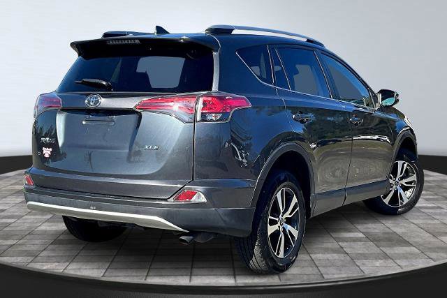 Used 2018 Toyota RAV4 XLE image 7