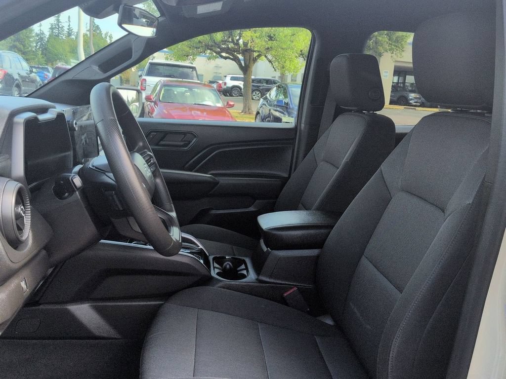 Used 2023 Chevrolet Colorado Trail Boss w/ Technology Package AWD/4WD image 12