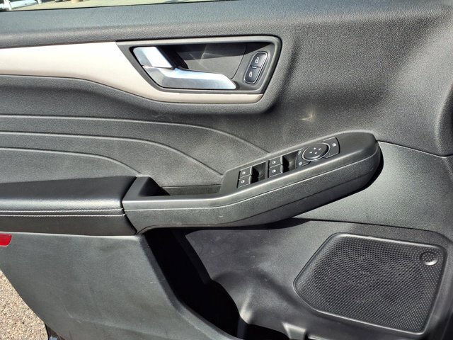 Certified 2022 Ford Escape SEL AWD/4WD image 18