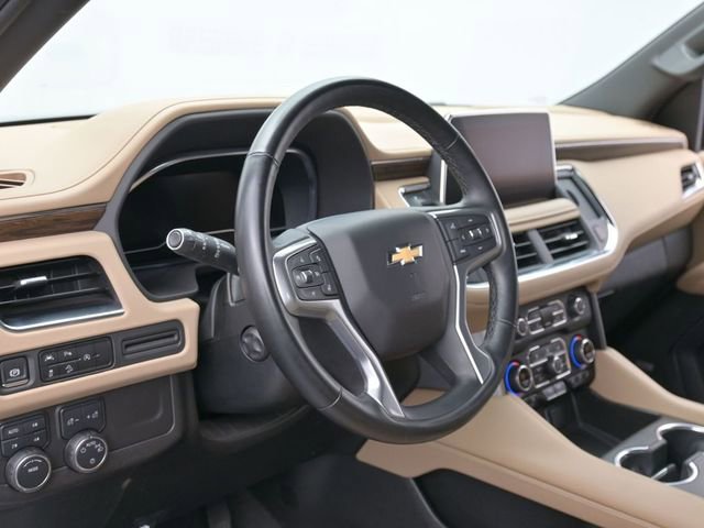 Used 2024 Chevrolet Suburban Premier image 18