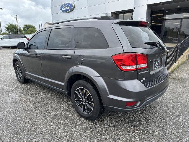 Used 2018 Dodge Journey SXT w/ Connectivity Group FWD image 3