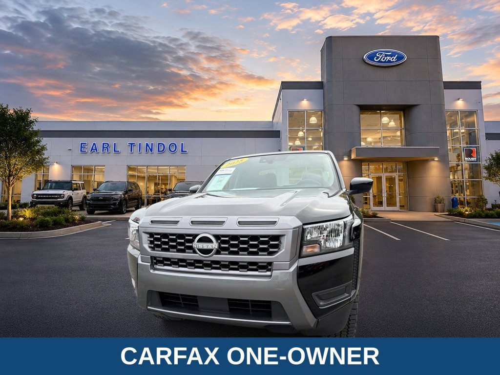 Used 2025 Nissan Frontier SV RWD image 3