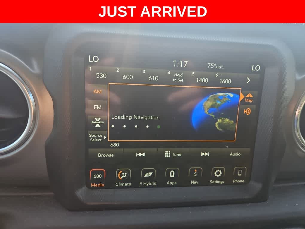 Used 2022 Jeep Wrangler Unlimited Rubicon 4xe w/ Cold Weather Group AWD/4WD image 16