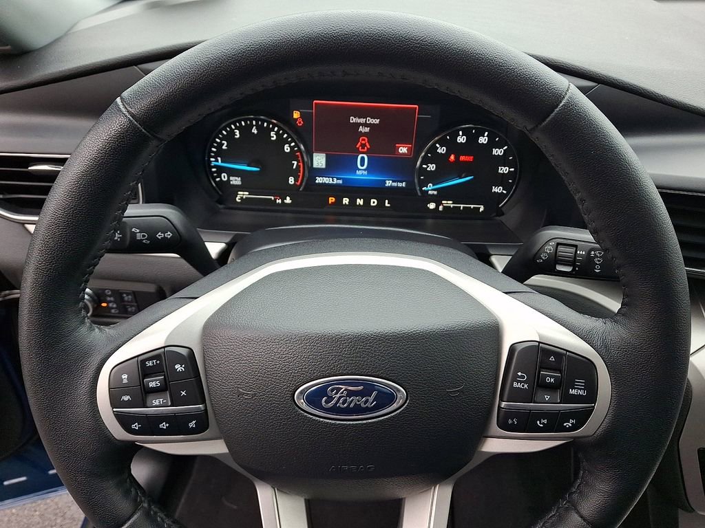 Certified 2022 Ford Explorer XLT w/ Equipment Group 202A AWD/4WD image 22