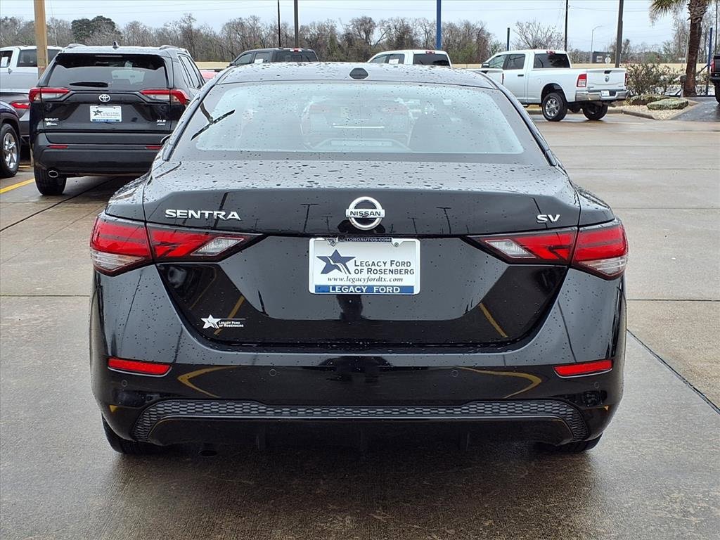 Used 2023 Nissan Sentra SV image 5