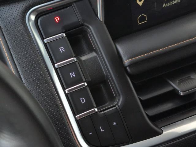 Used 2023 GMC Yukon AT4 w/ AT4 Premium Package AWD/4WD image 25