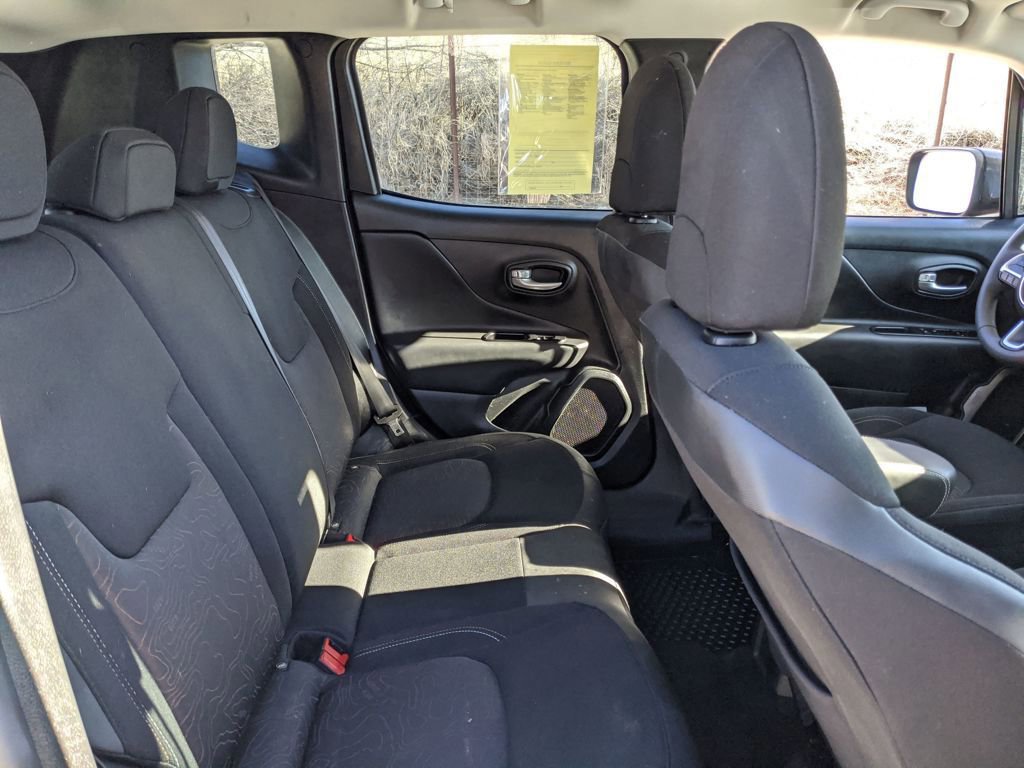 Used 2023 Jeep Renegade Latitude image 20