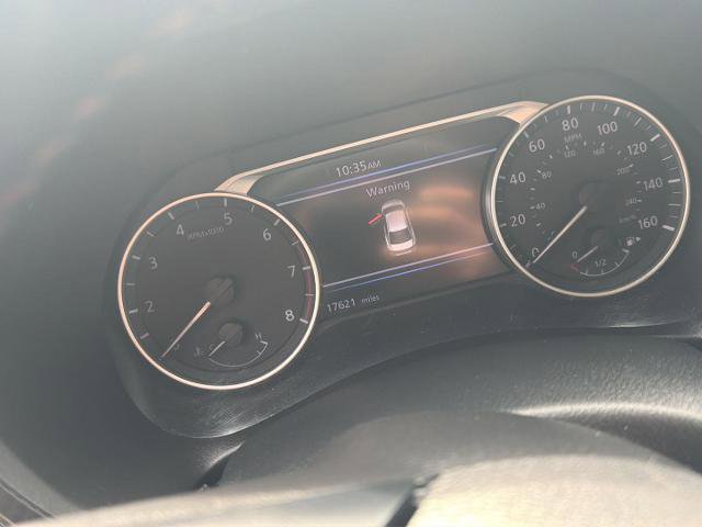 Used 2025 Nissan Sentra SR FWD image 6