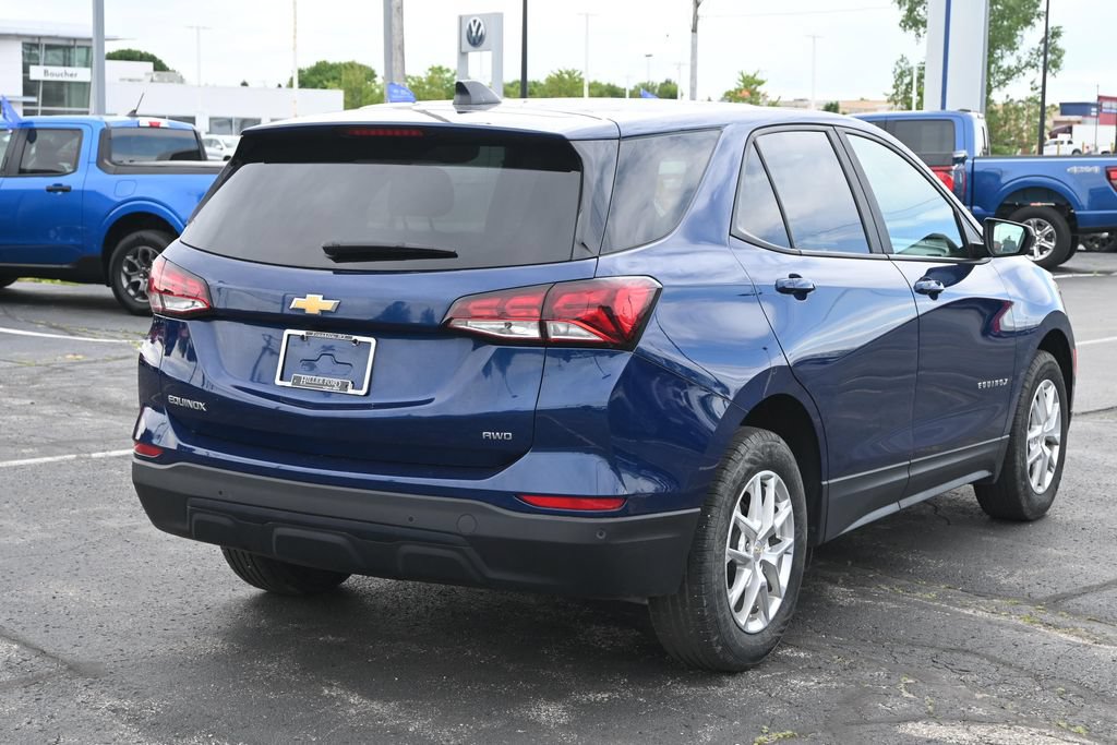 Used 2022 Chevrolet Equinox LS AWD/4WD image 9