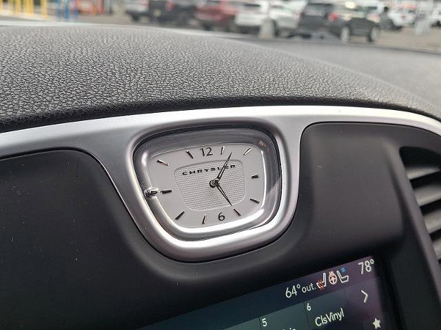 Used 2023 Chrysler 300 Touring L w/ Comfort Group image 23