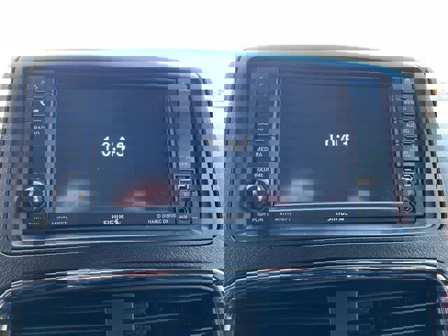 Used 2018 Dodge Grand Caravan SXT w/ Blacktop Package image 22