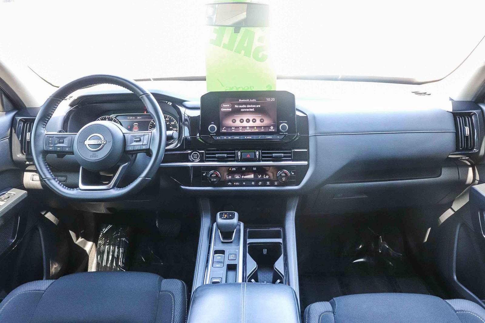 Used 2024 Nissan Pathfinder SV FWD image 12