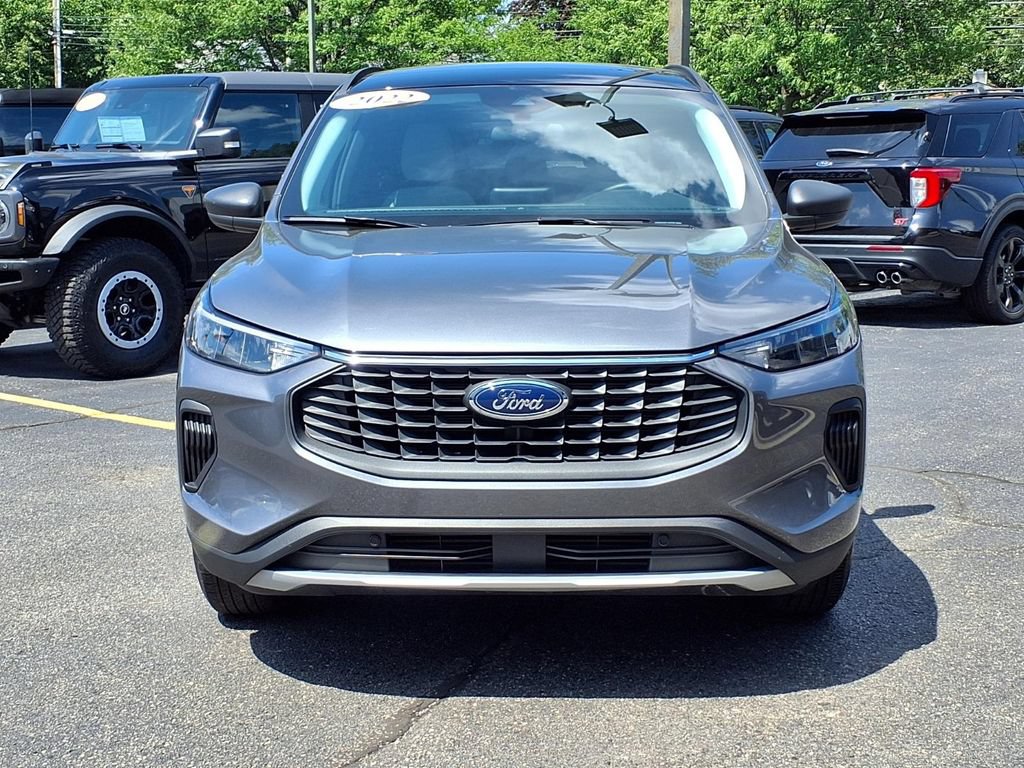 Certified 2023 Ford Escape Active AWD/4WD image 23