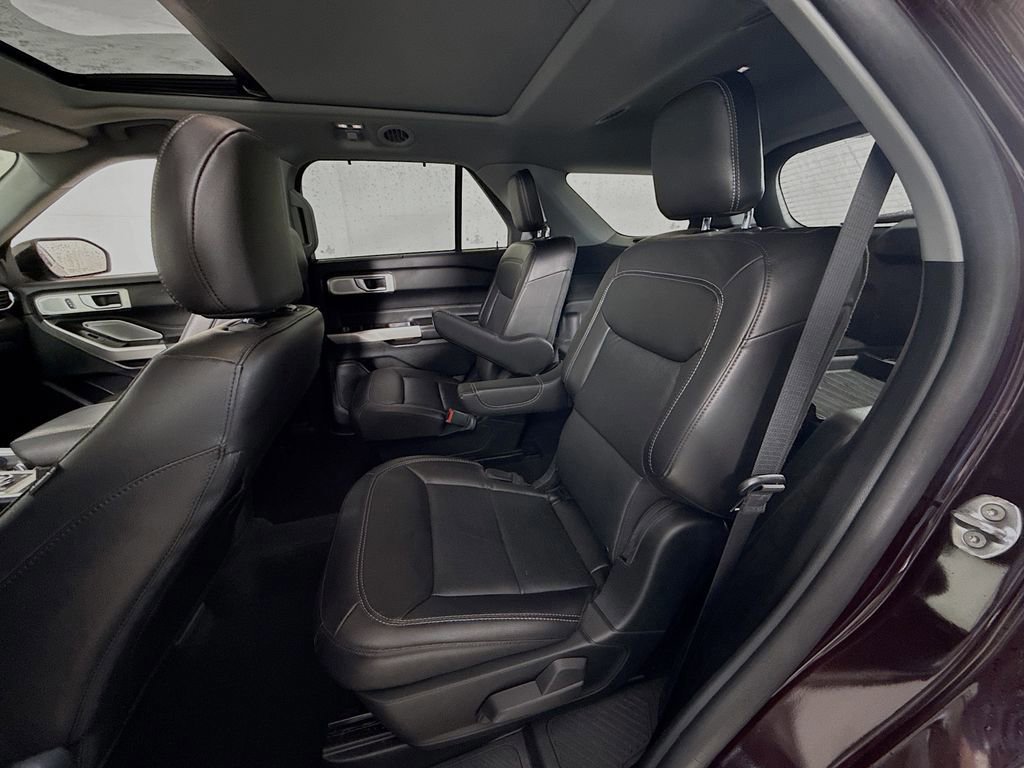 Certified 2023 Ford Explorer Limited w/ Limited Technology Package image 26