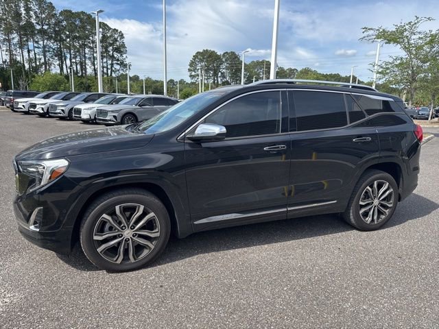 Used 2020 GMC Terrain Denali w/ Denali Premium Package FWD image 15