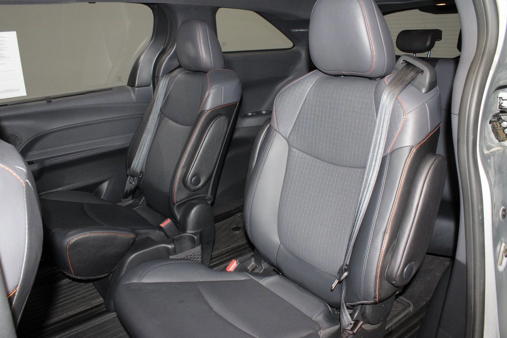 Used 2021 Toyota Sienna XSE w/ XSE Plus Package image 21