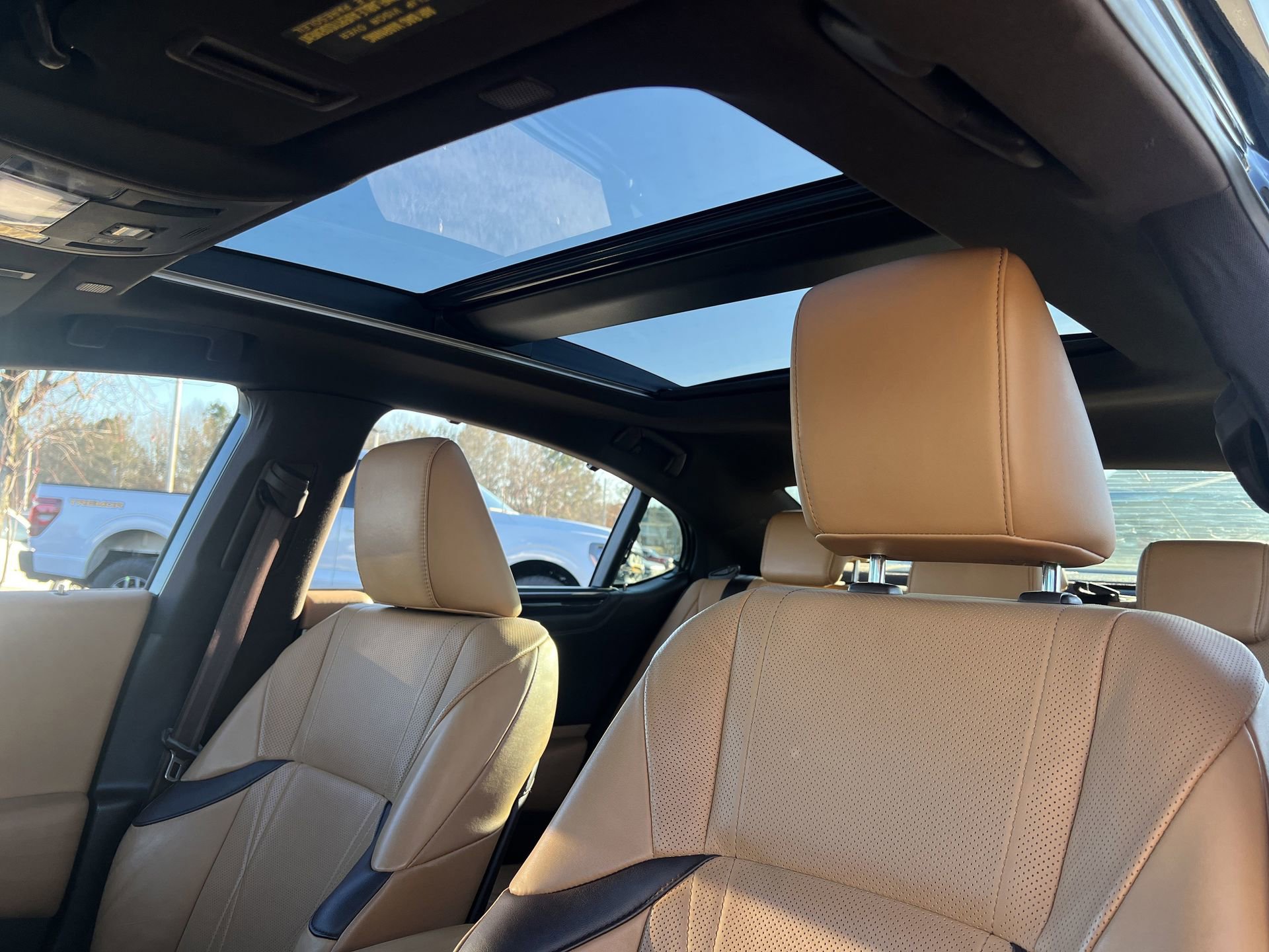 Used 2019 Lexus ES 350 image 16