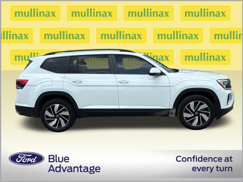 Used 2024 Volkswagen Atlas SE FWD image 2