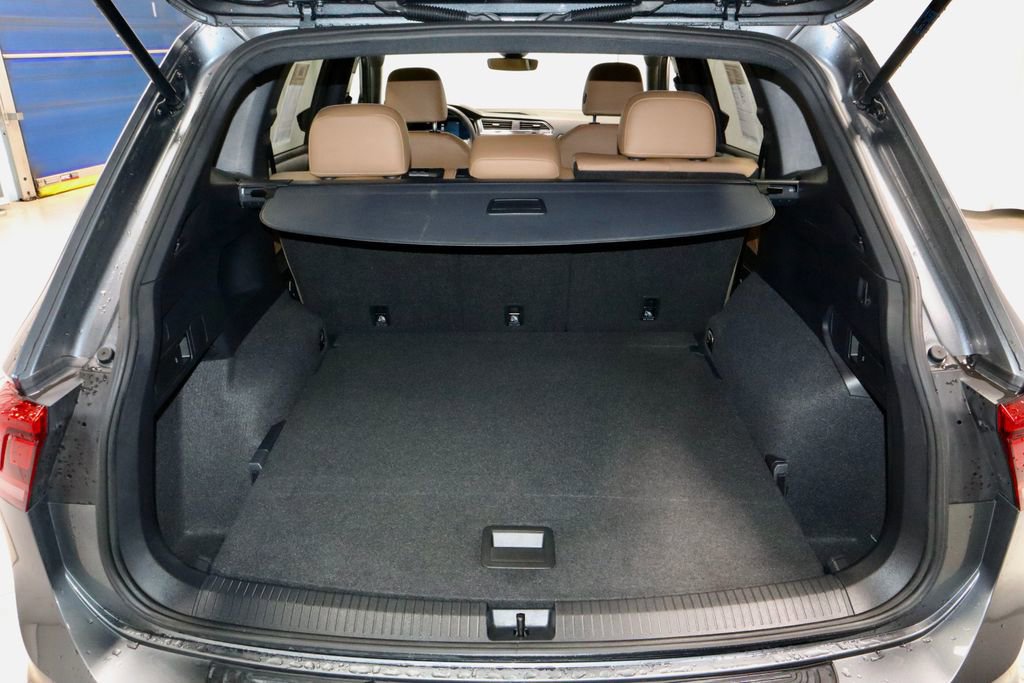 Used 2022 Volkswagen Tiguan SE image 13