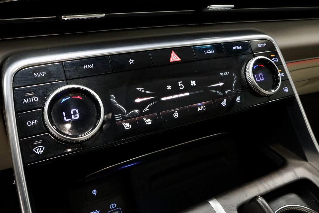 Used 2024 Genesis GV80 3.5T w/ Prestige Matte Package image 33