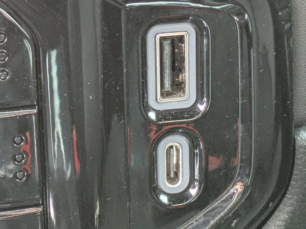 Used 2023 Chevrolet Silverado 1500 LTZ image 17