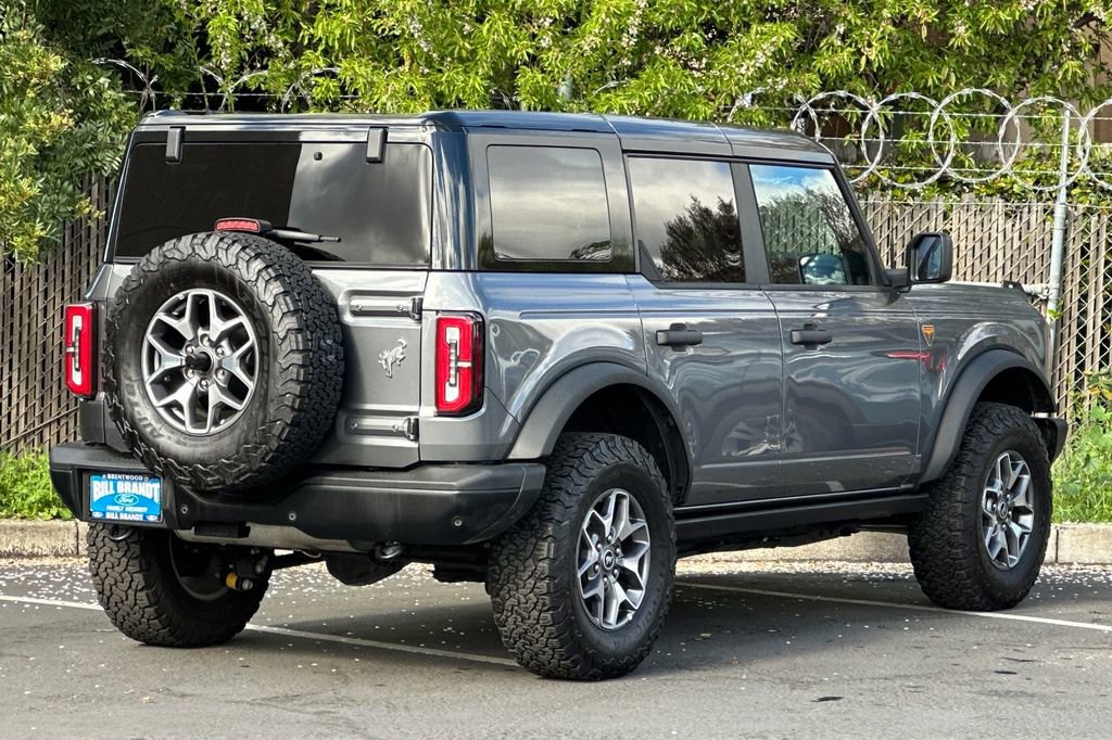 Certified 2025 Ford Bronco Badlands image 3