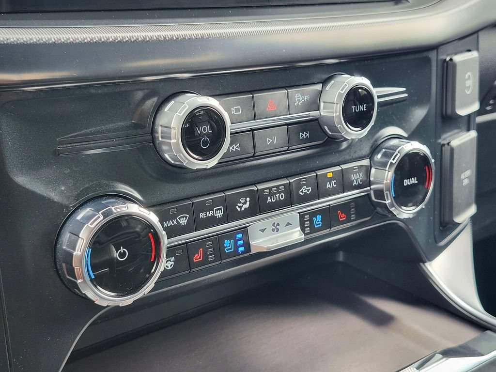Certified 2025 Ford F150 Platinum AWD/4WD image 22