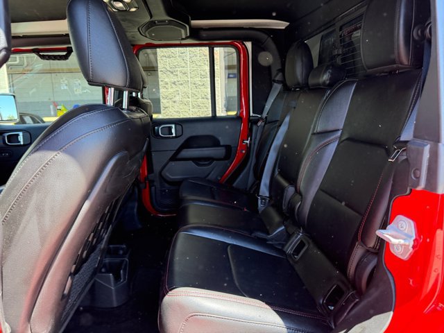 Used 2021 Jeep Gladiator Rubicon AWD/4WD image 17