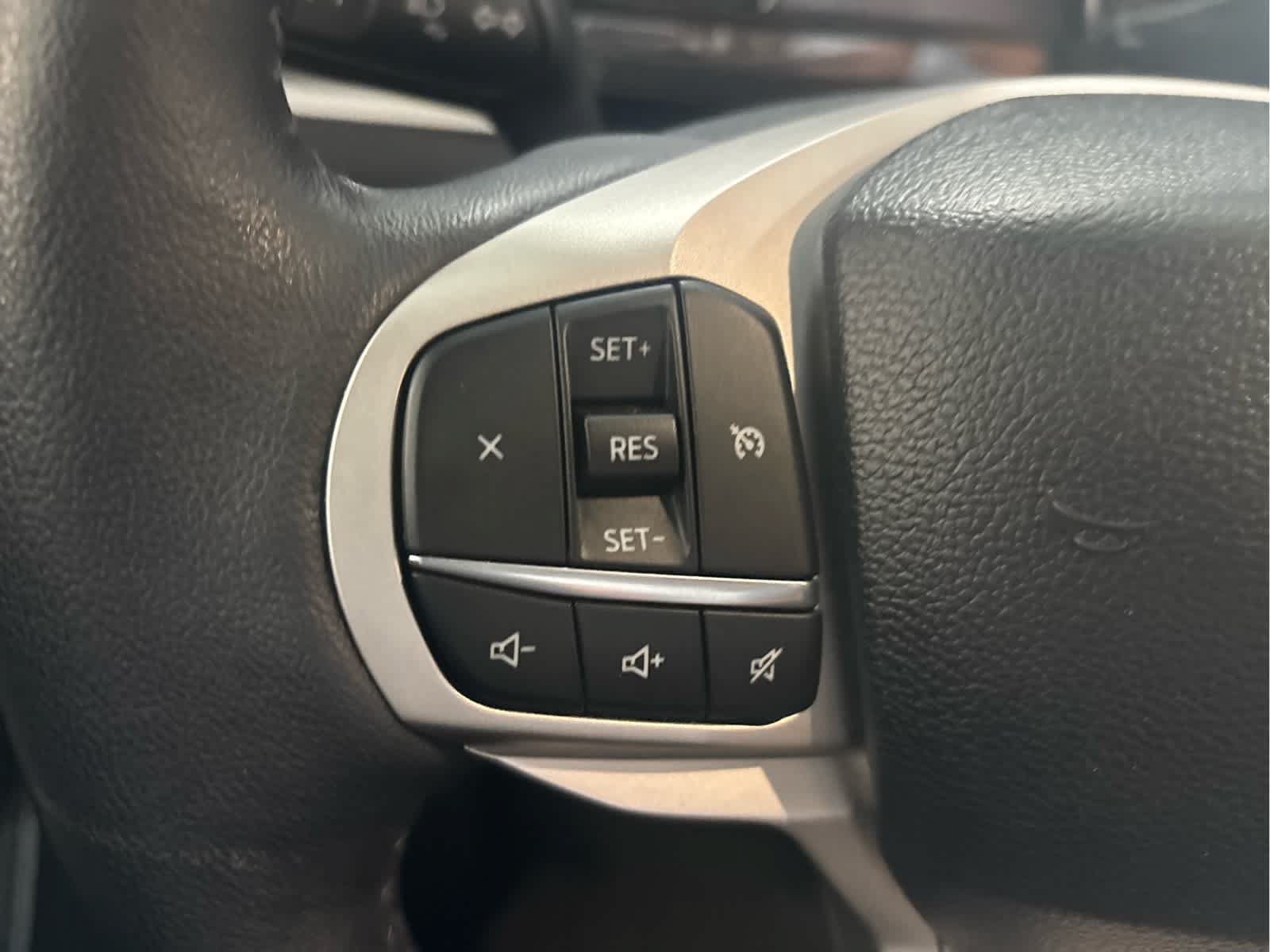 Certified 2024 Ford Explorer XLT w/ Equipment Group 202A AWD/4WD image 17