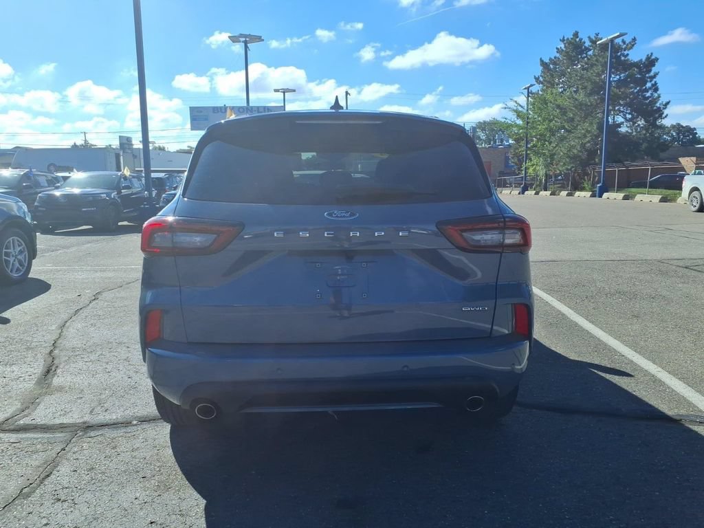 Certified 2024 Ford Escape ST-Line w/ Tech Pack #1 AWD/4WD image 8