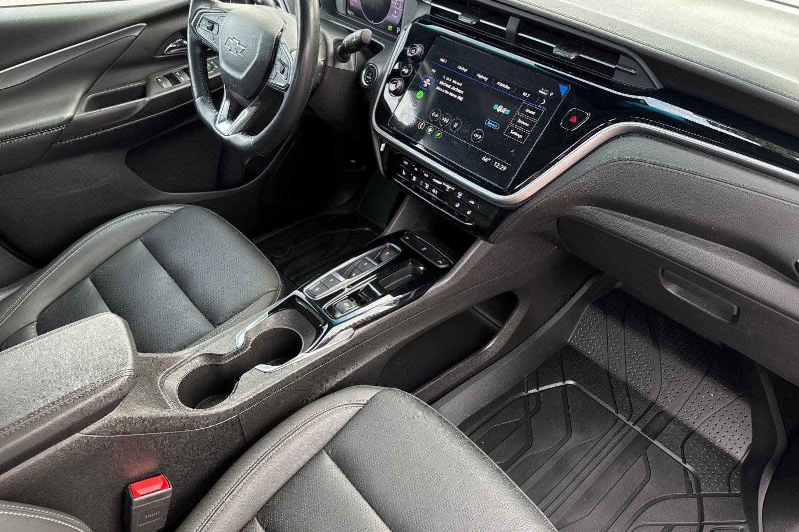 Used 2023 Chevrolet Bolt LT image 15